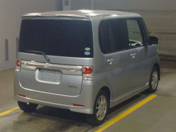 2010 Daihatsu Tanto