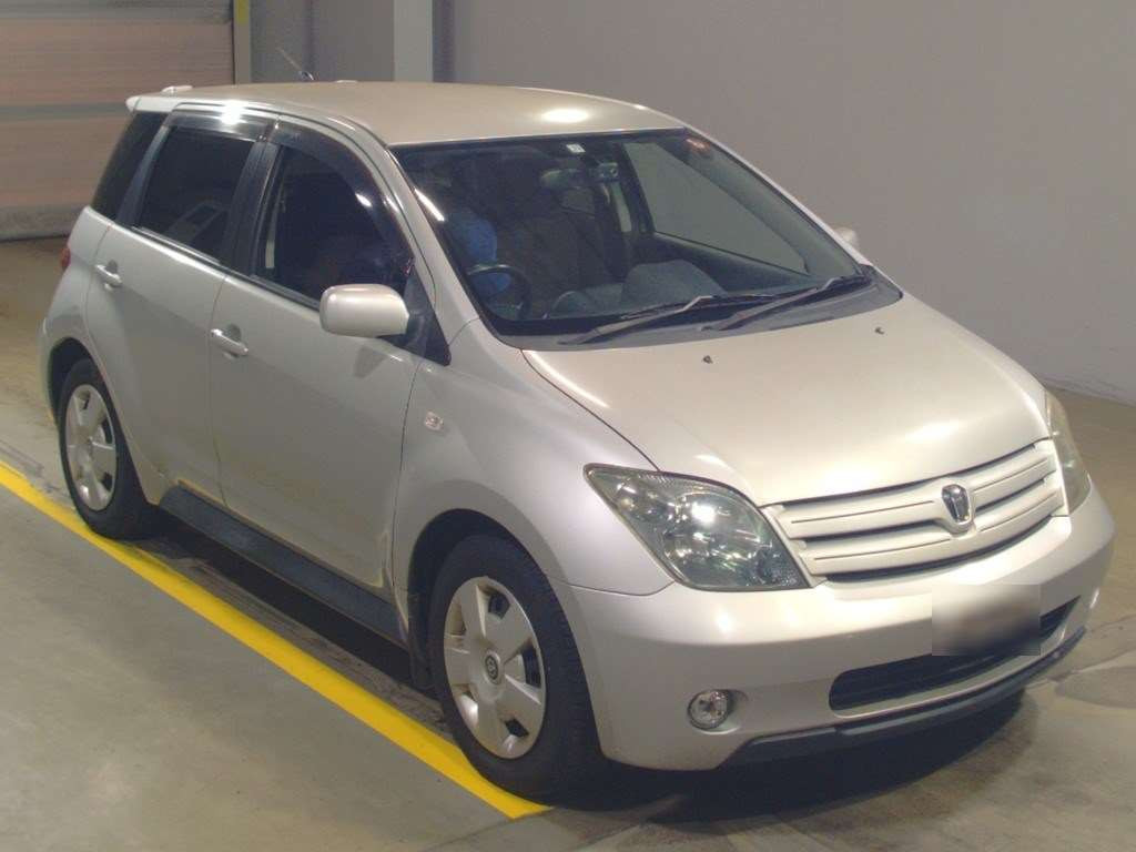 2003 Toyota IST NCP61[2]