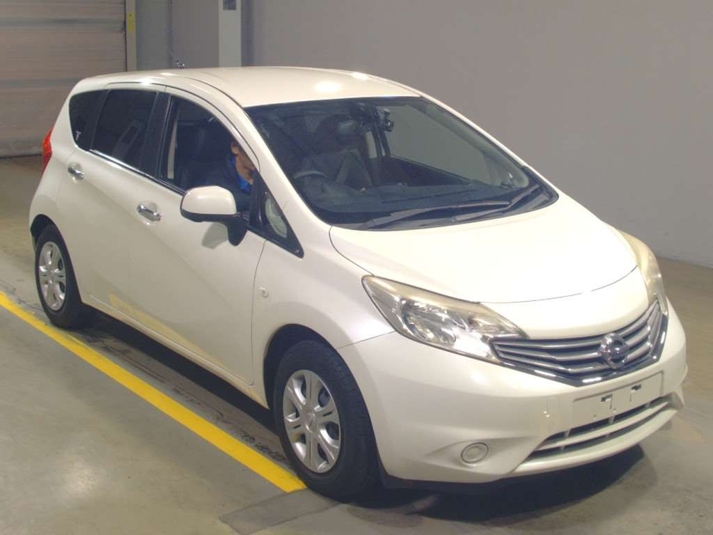 2012 Nissan Note E12[2]