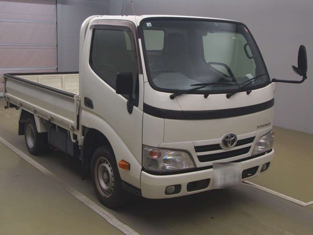 2015 Toyota Toyoace Truck KDY221[2]