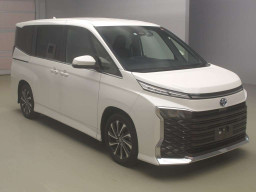 2022 Toyota Voxy