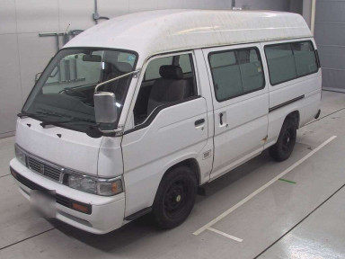 2000 Nissan Caravan Van