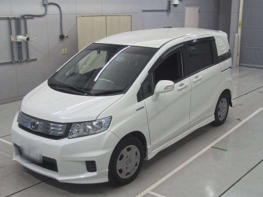 2014 Honda Freed spike hybrid