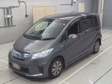 2013 Honda Freed hybrid