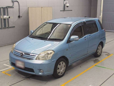 2010 Toyota Raum