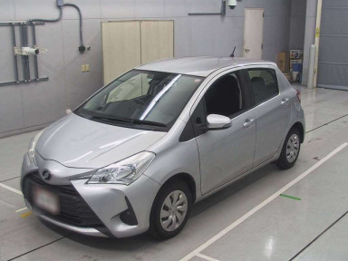 2017 Toyota Vitz