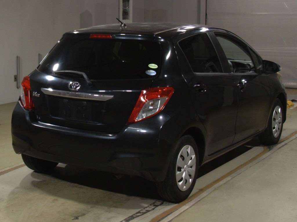 2012 Toyota Vitz NSP130[1]