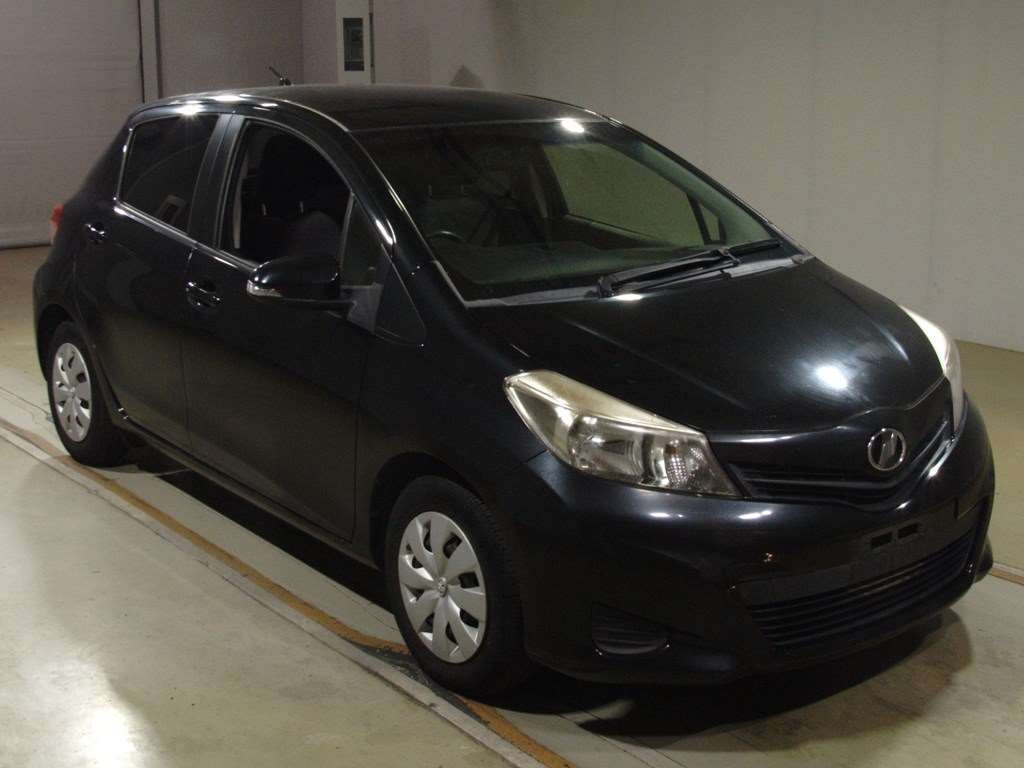 2012 Toyota Vitz NSP130[2]