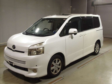 2007 Toyota Voxy