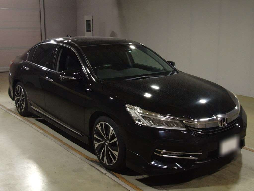 2017 Honda Accord Hybrid CR7[2]