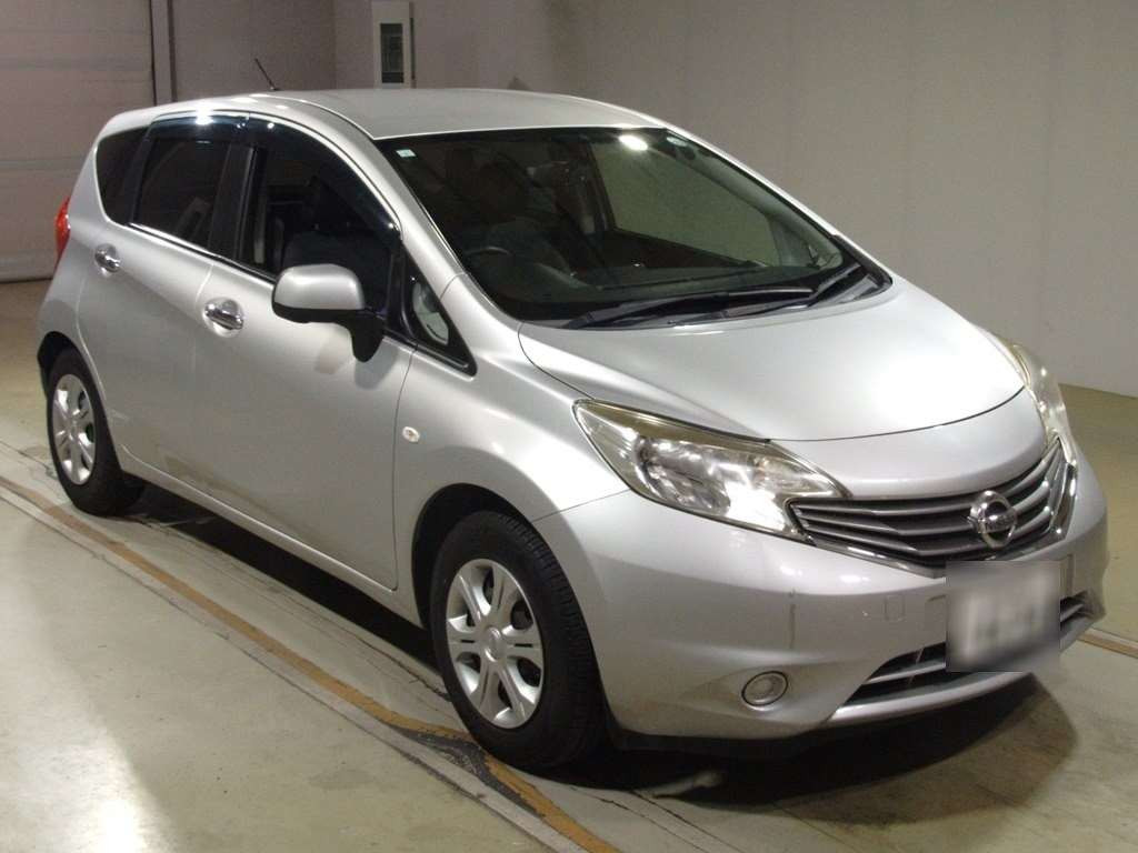 2013 Nissan Note E12[2]