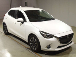 2017 Mazda Demio