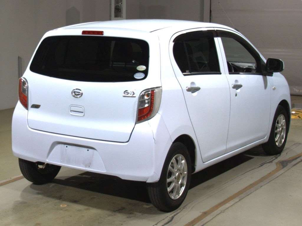 2011 Daihatsu Mira es LA300S[1]