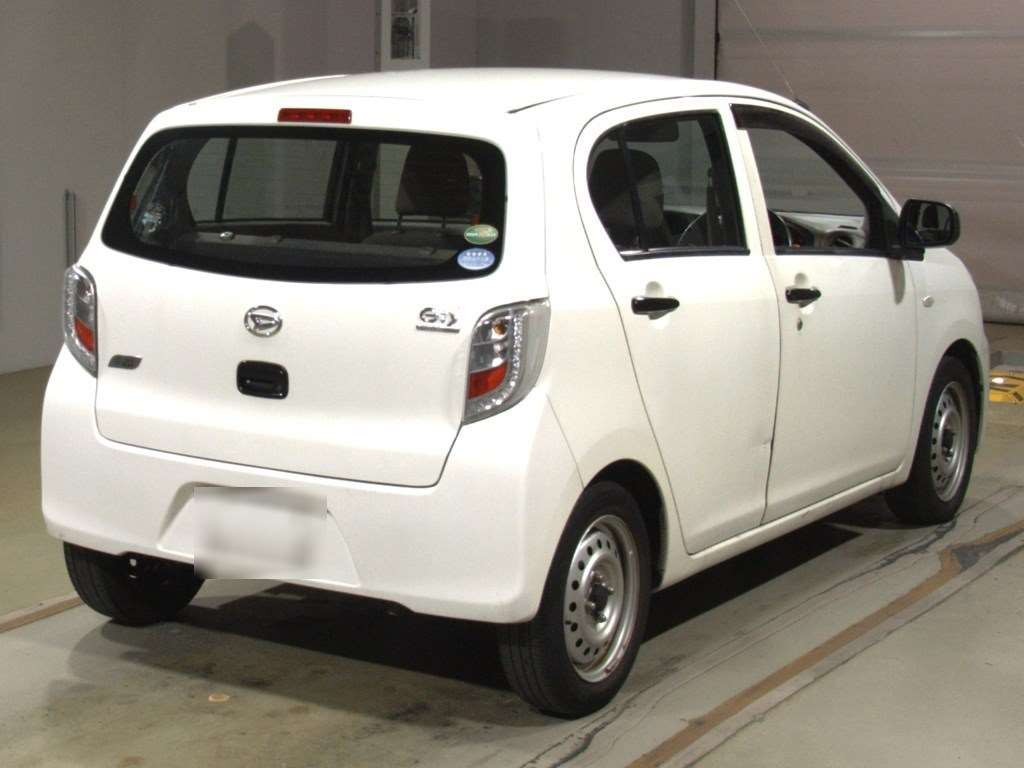 2013 Daihatsu Mira es LA300S[1]