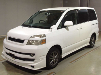 2006 Toyota Voxy