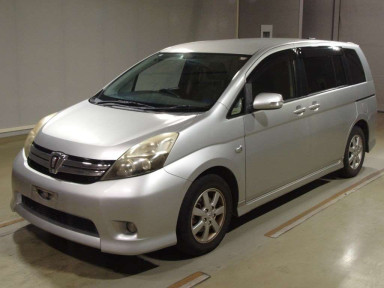 2012 Toyota Isis