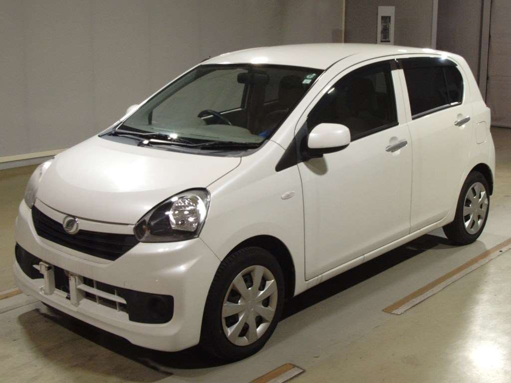 2015 Daihatsu Mira es LA300S[0]