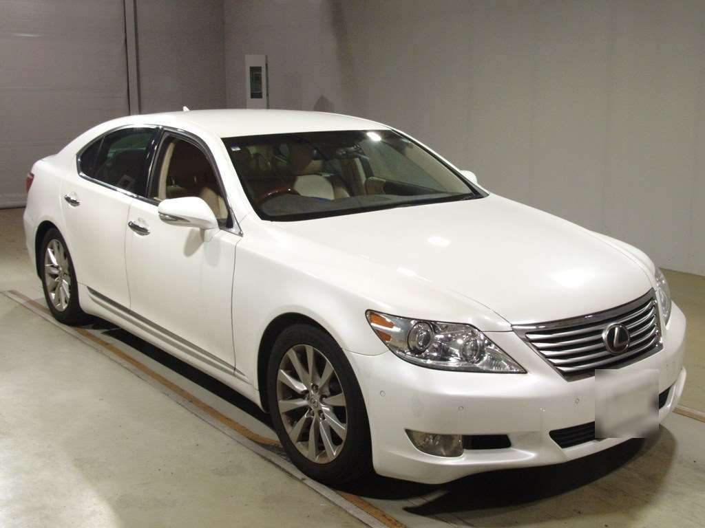 2011 Lexus LS USF40[2]