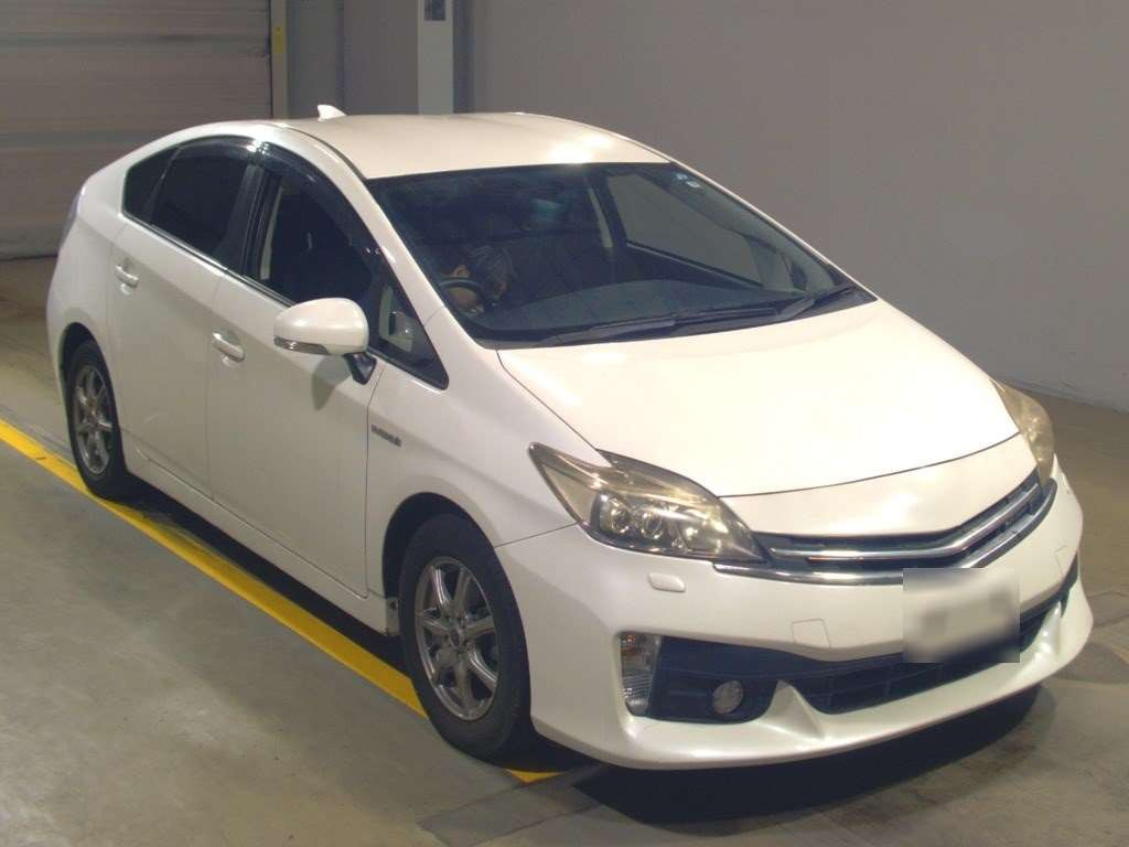 2013 Toyota Prius ZVW30[2]