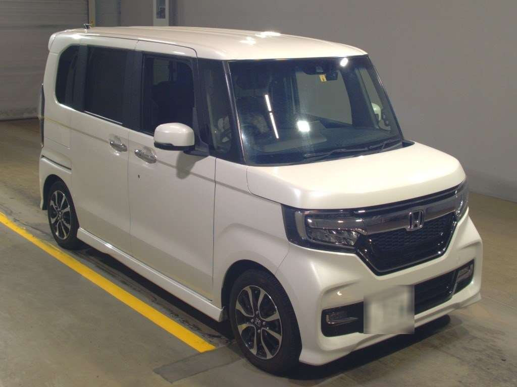 2018 Honda N-BOX CUSTOM JF3[2]