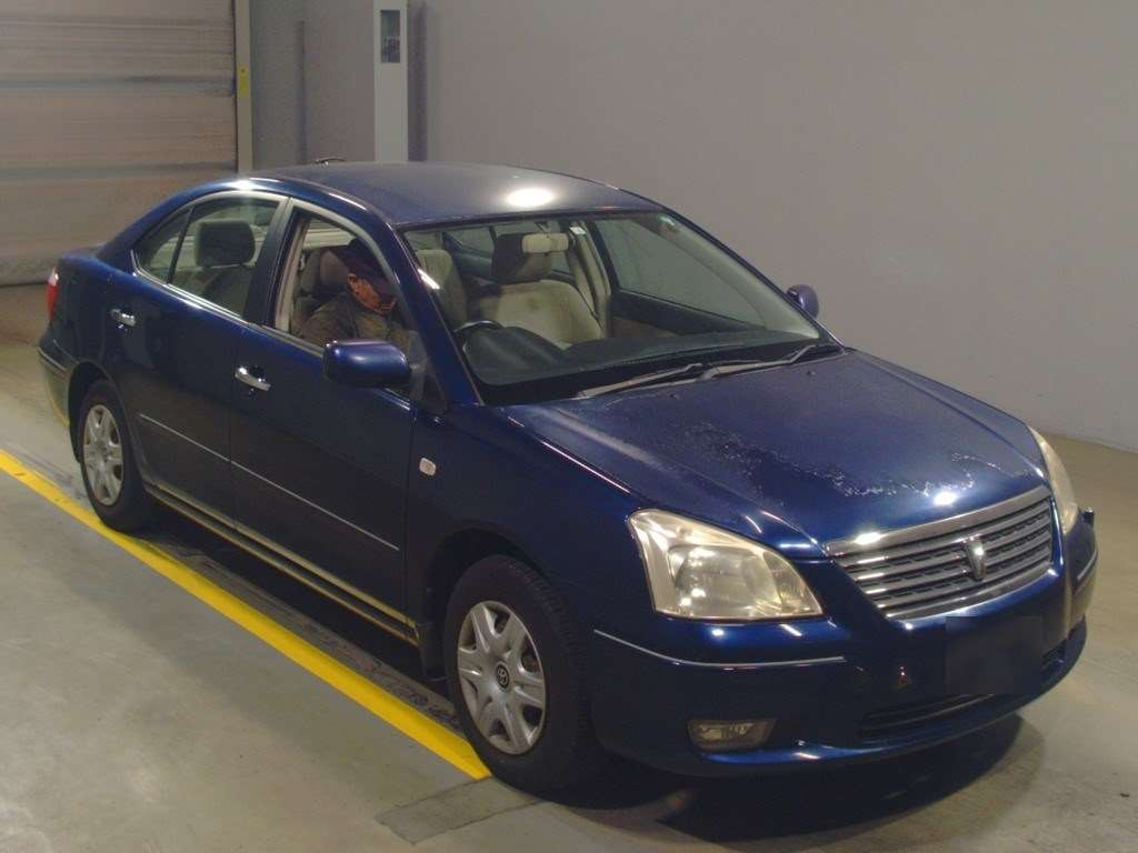 2004 Toyota Premio ZZT240[2]