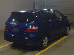 2003 Toyota Ipsum