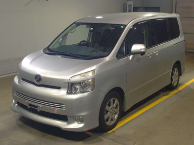 2010 Toyota Voxy