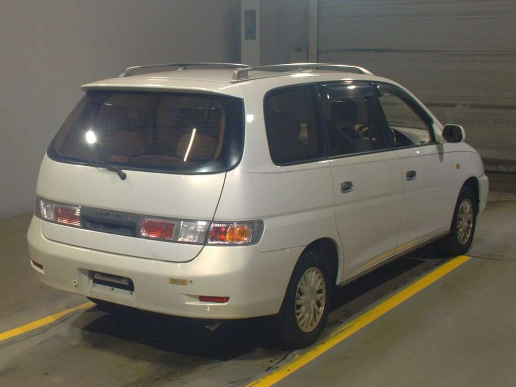 2000 Toyota Gaia SXM10G[1]