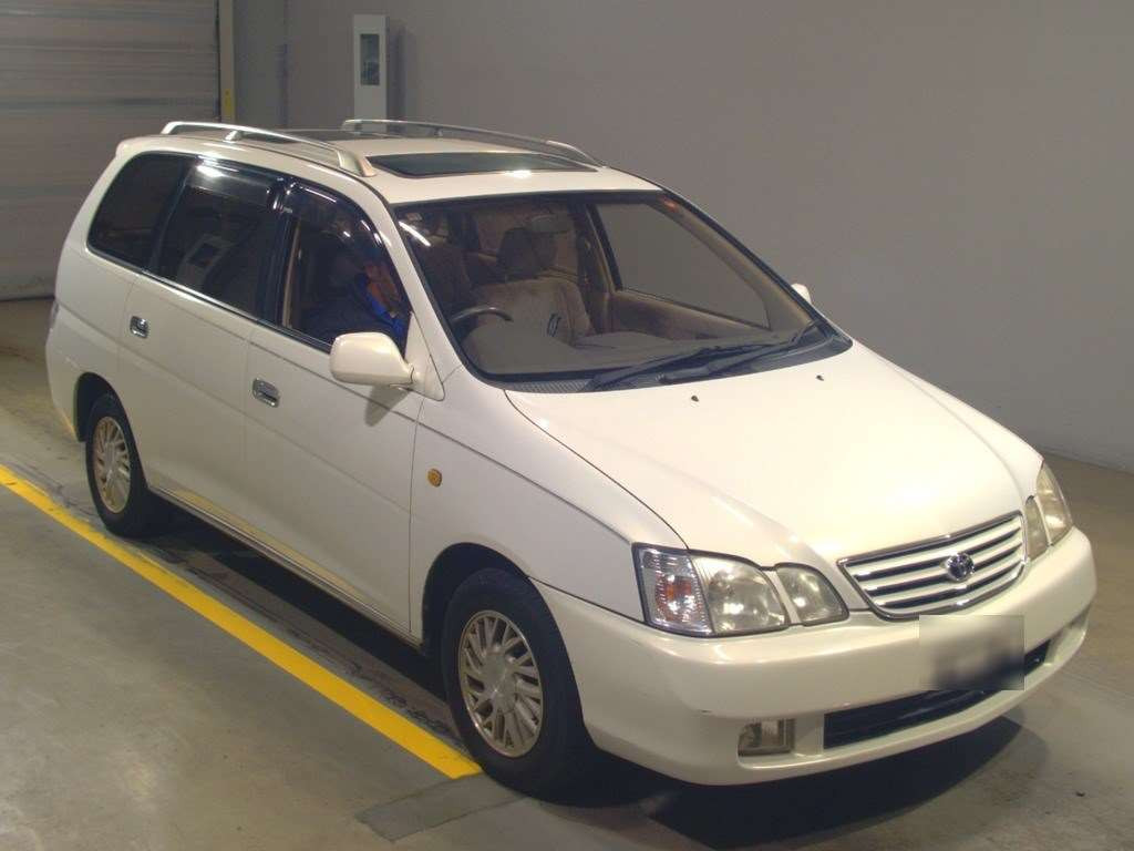 2000 Toyota Gaia SXM10G[2]