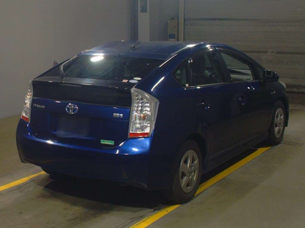 2010 Toyota Prius ZVW30[1]