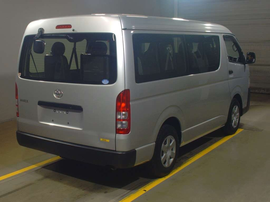 2018 Toyota Hiace Wagon TRH214W[1]