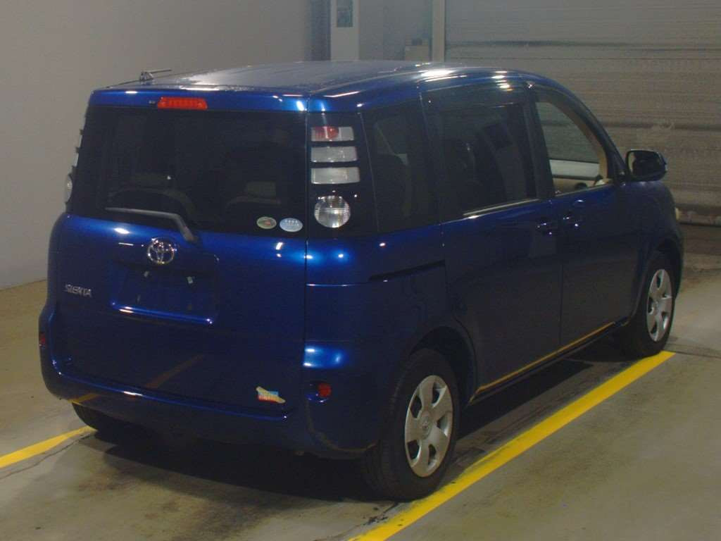 2009 Toyota Sienta NCP81G[1]