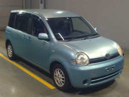 2003 Toyota Sienta