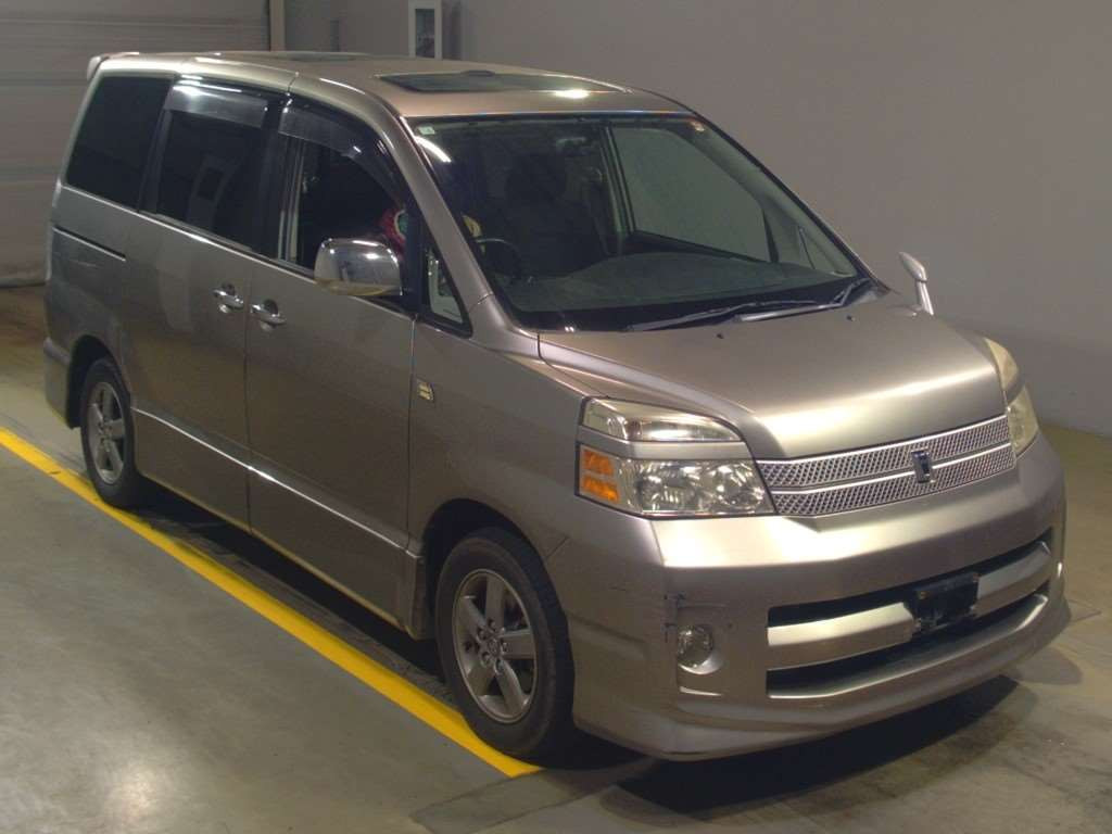 2006 Toyota Voxy AZR60G[2]