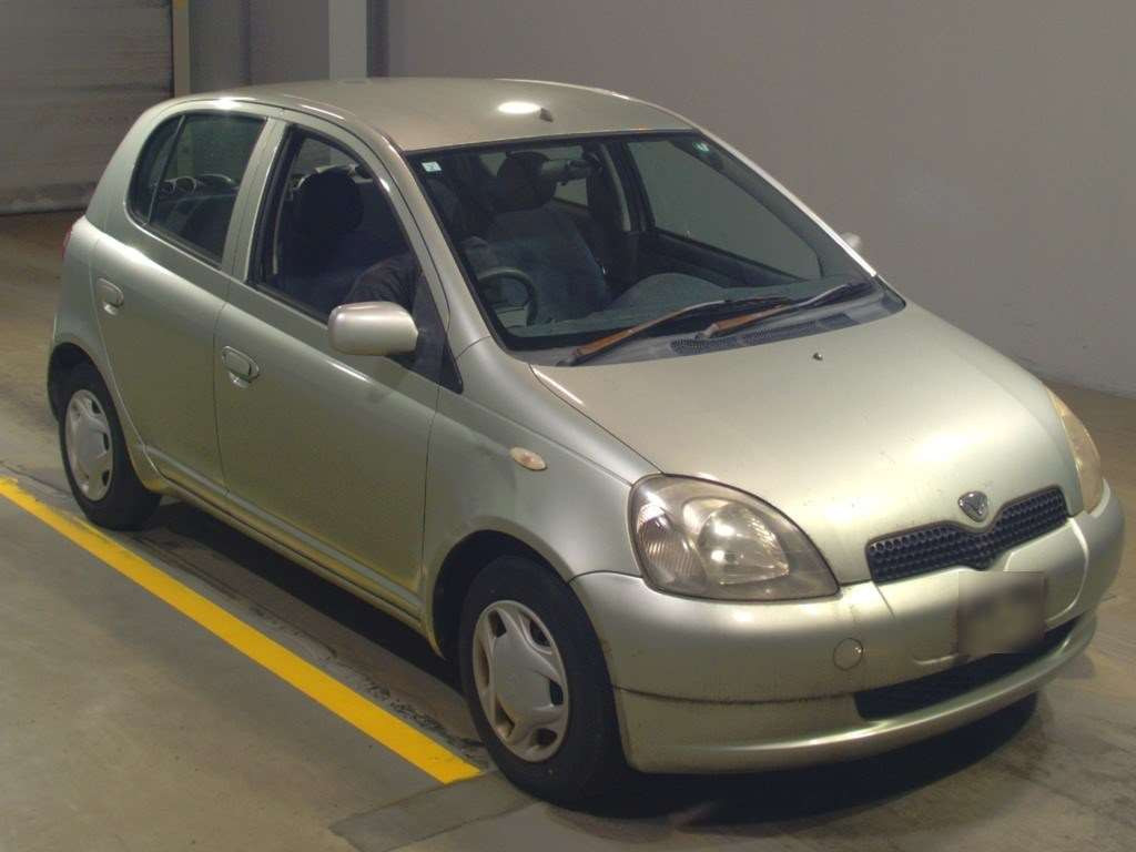 2001 Toyota Vitz SCP10[2]