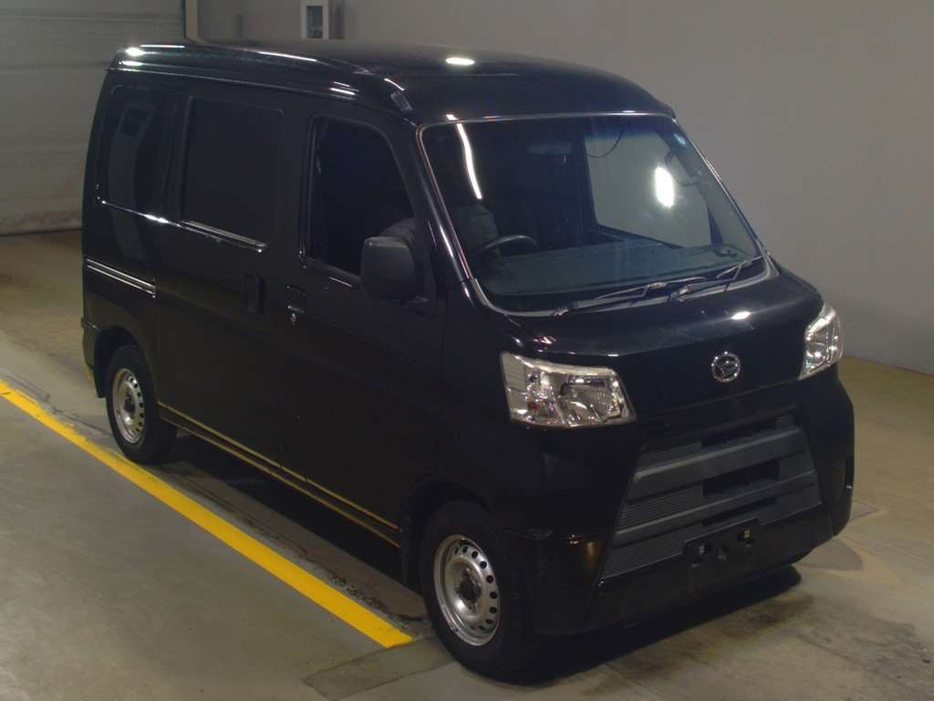 2018 Daihatsu Hijet Cargo S321V[2]