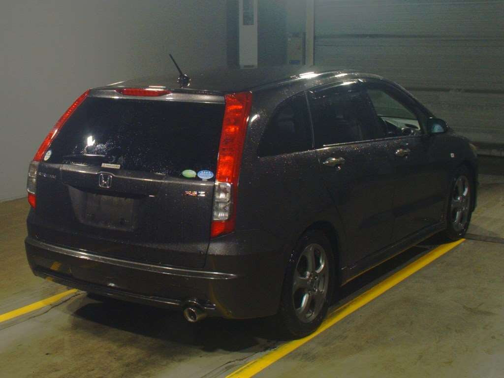 2006 Honda Stream RN6[1]