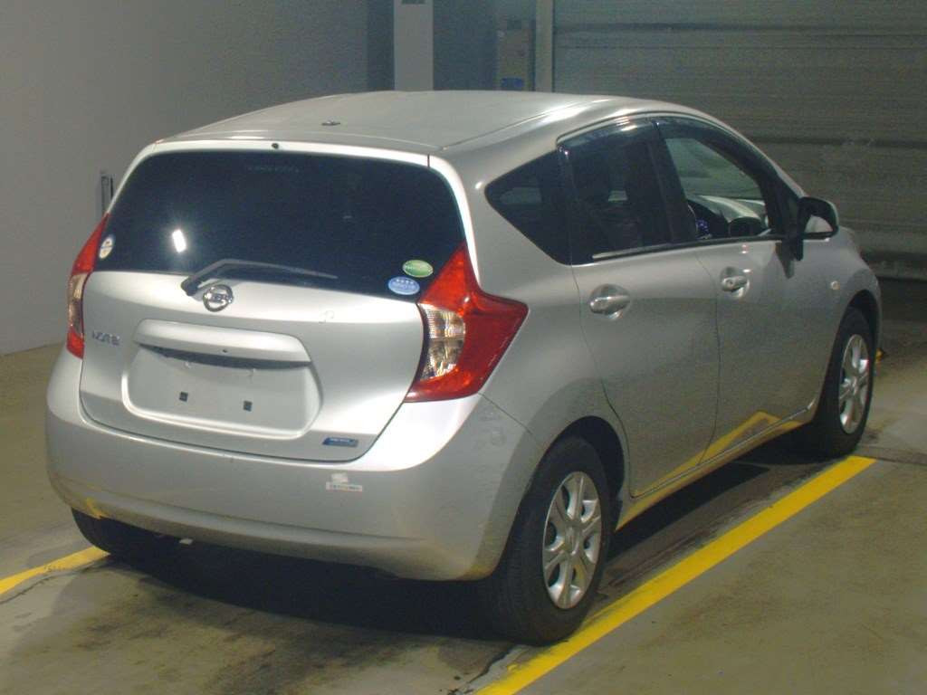 2013 Nissan Note E12[1]