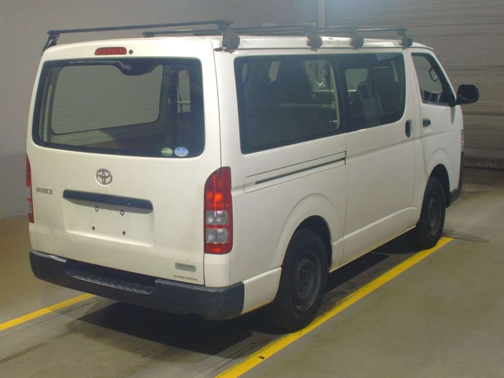 2018 Toyota Hiace Van GDH206V[1]