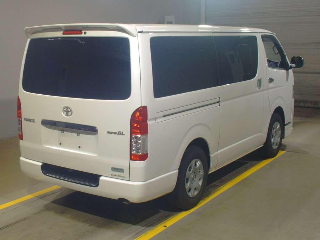 2017 Toyota Hiace Van TRH200V[1]