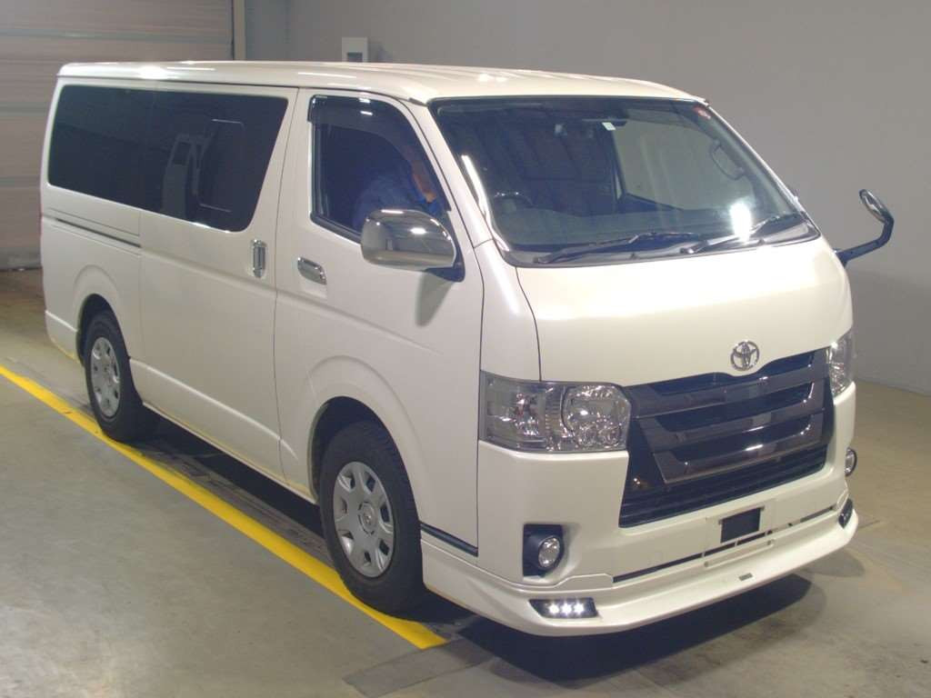 2017 Toyota Hiace Van TRH200V[2]