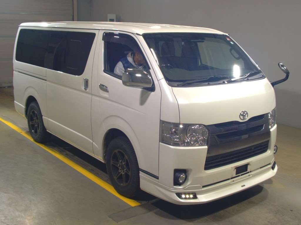 2019 Toyota Hiace Van TRH200V[2]