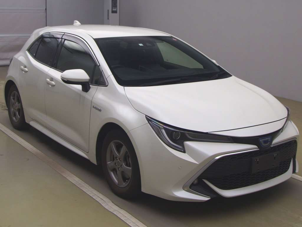 2018 Toyota Corolla Sports ZWE211H[2]