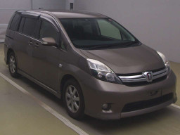 2011 Toyota Isis