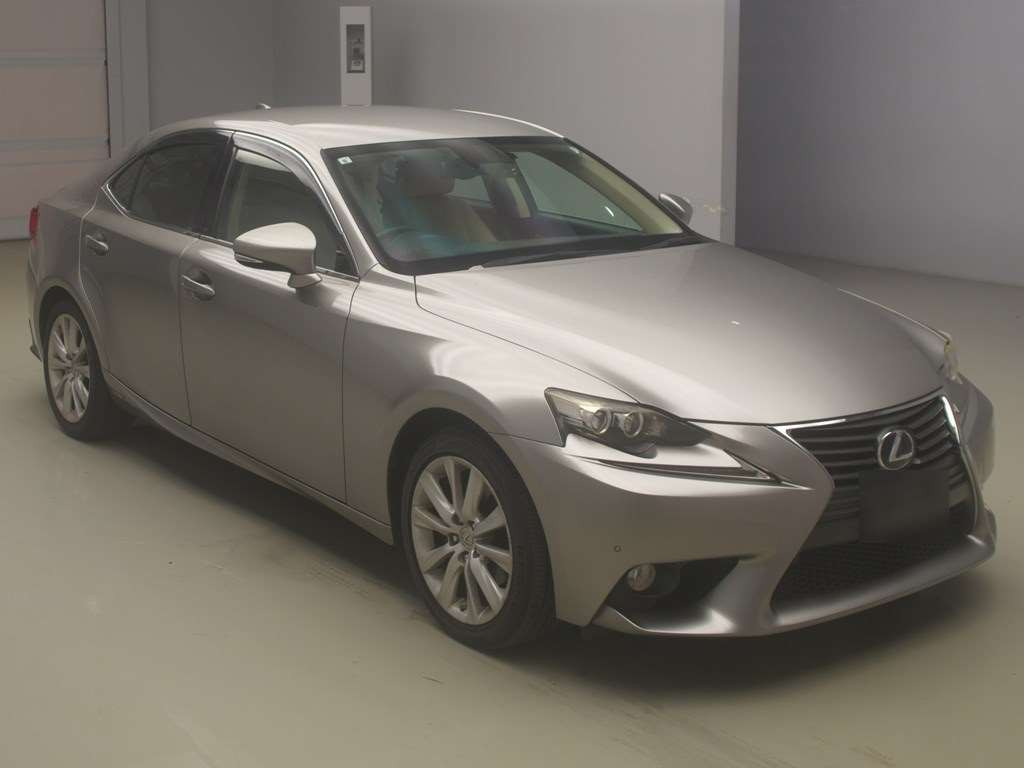 2013 Lexus IS AVE30[2]