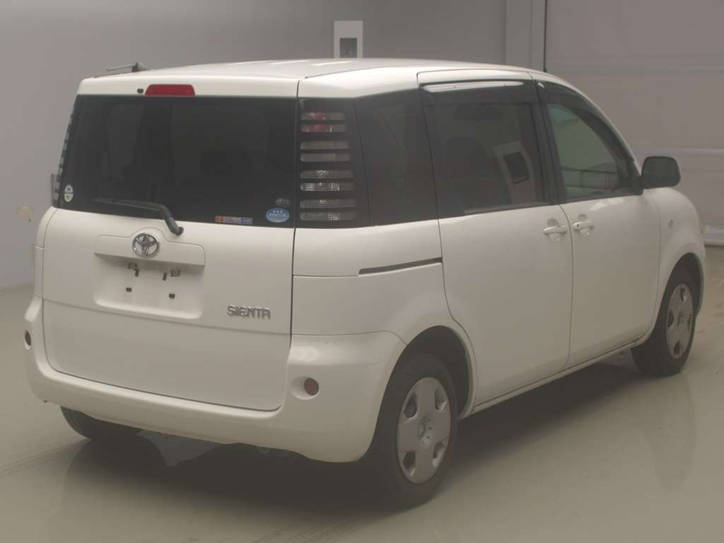 2004 Toyota Sienta NCP81G[1]