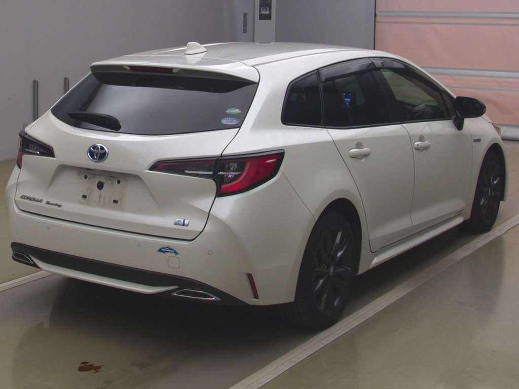 2019 Toyota Corolla Touring Wagon ZWE211W[1]