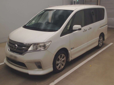 2013 Nissan Serena