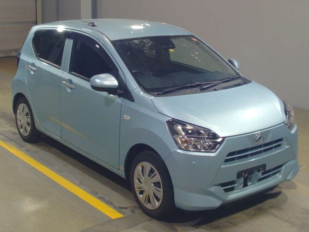 2022 Daihatsu Mira es LA350S[2]