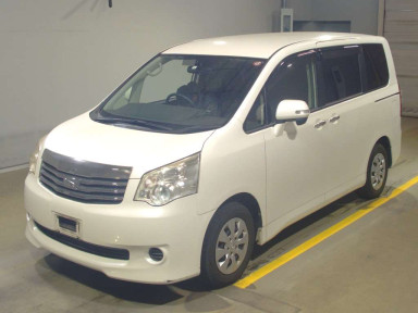 2012 Toyota Noah